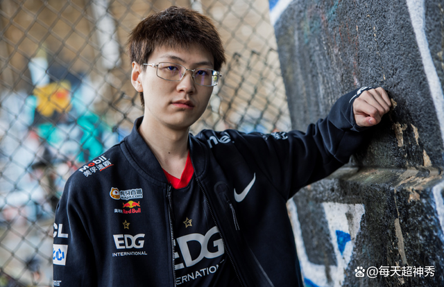 开云体育登录-MAD碾压EDG，Meiko单局斩获MVP强强对话入围赛，强势挺进下一轮的简单介绍