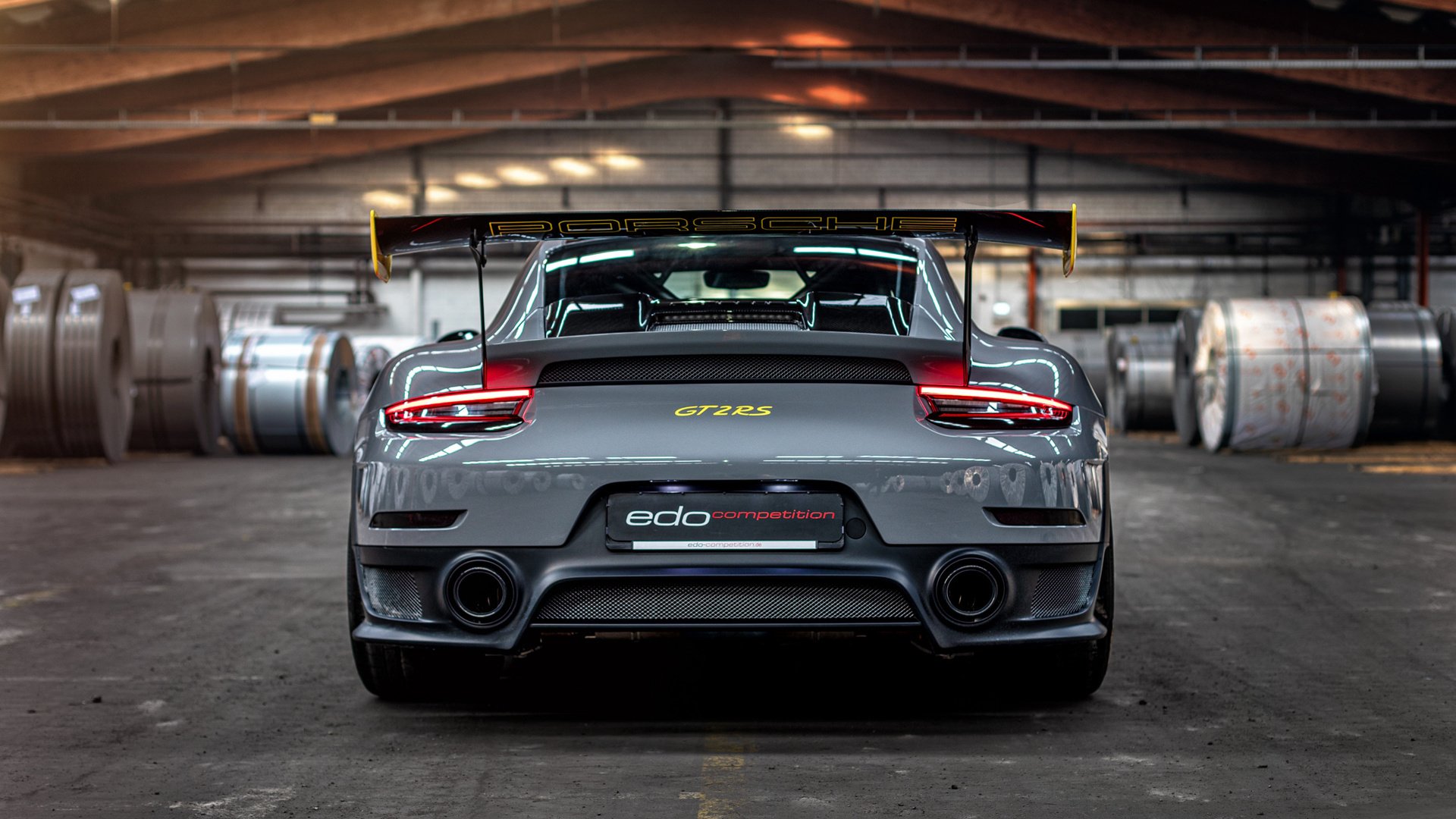 开云体育下载-皮克反戈一击定乾坤！国际米兰绝境险胜巴萨，诺坎普之夜见证旧将的致命救赎